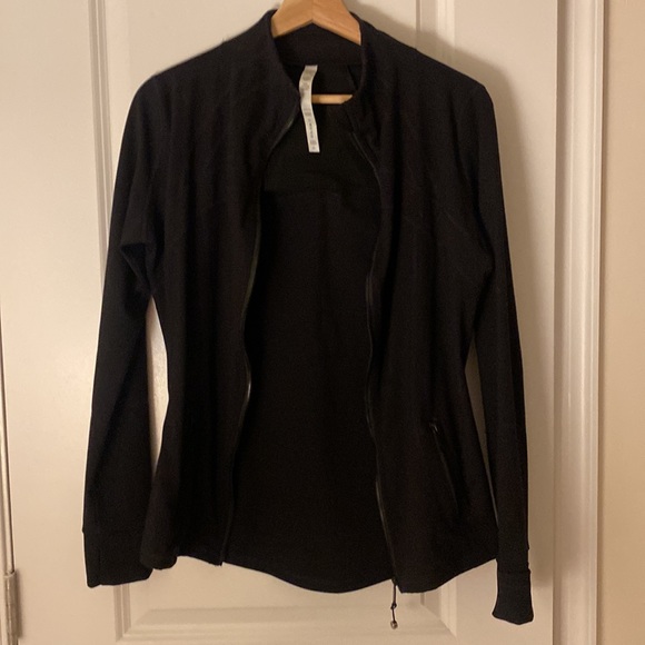 Define zipper jacket - Picture 2 of 6